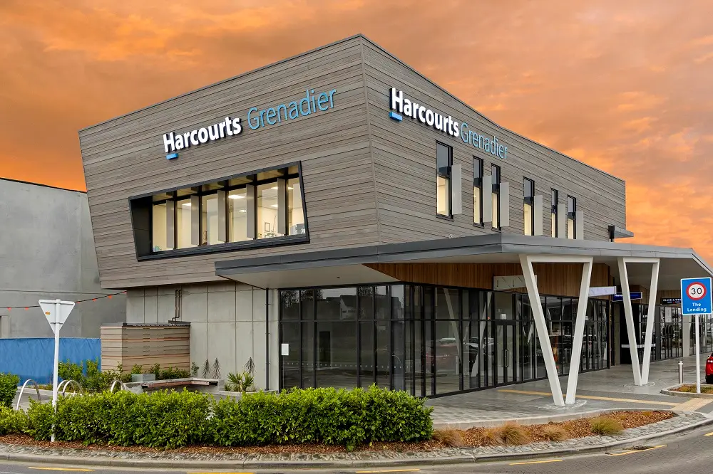 Harcourts Grenadier