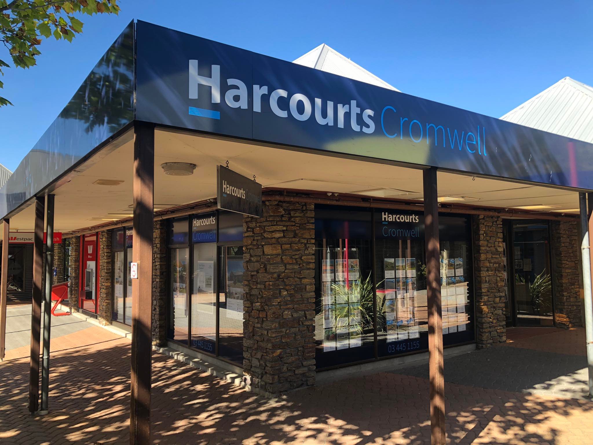 Get in touch with the team at Harcourts Balclutha