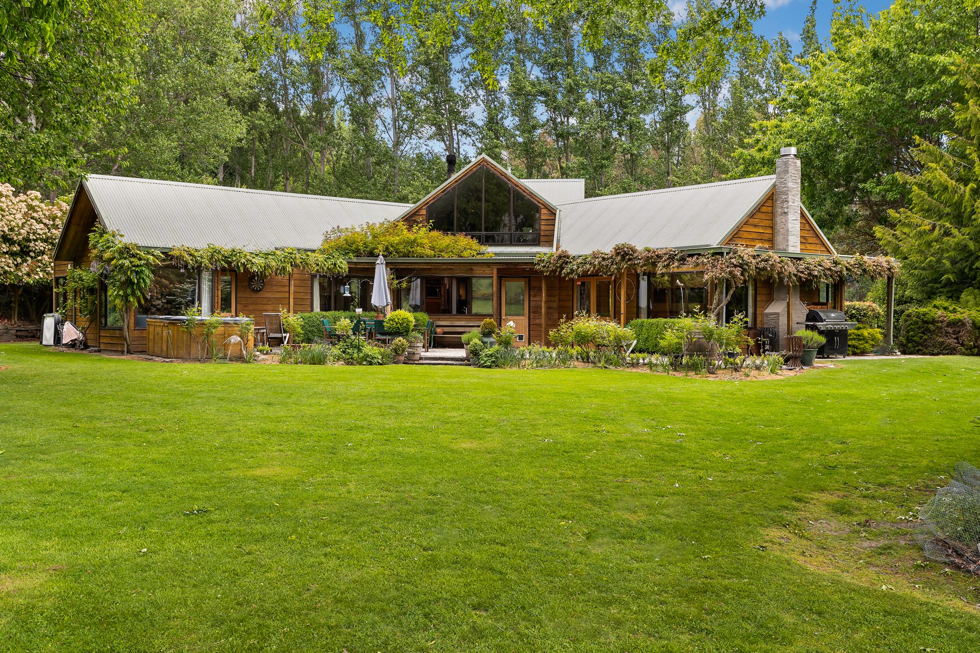 Time to downsize and opportunities for a new owner Harcourts