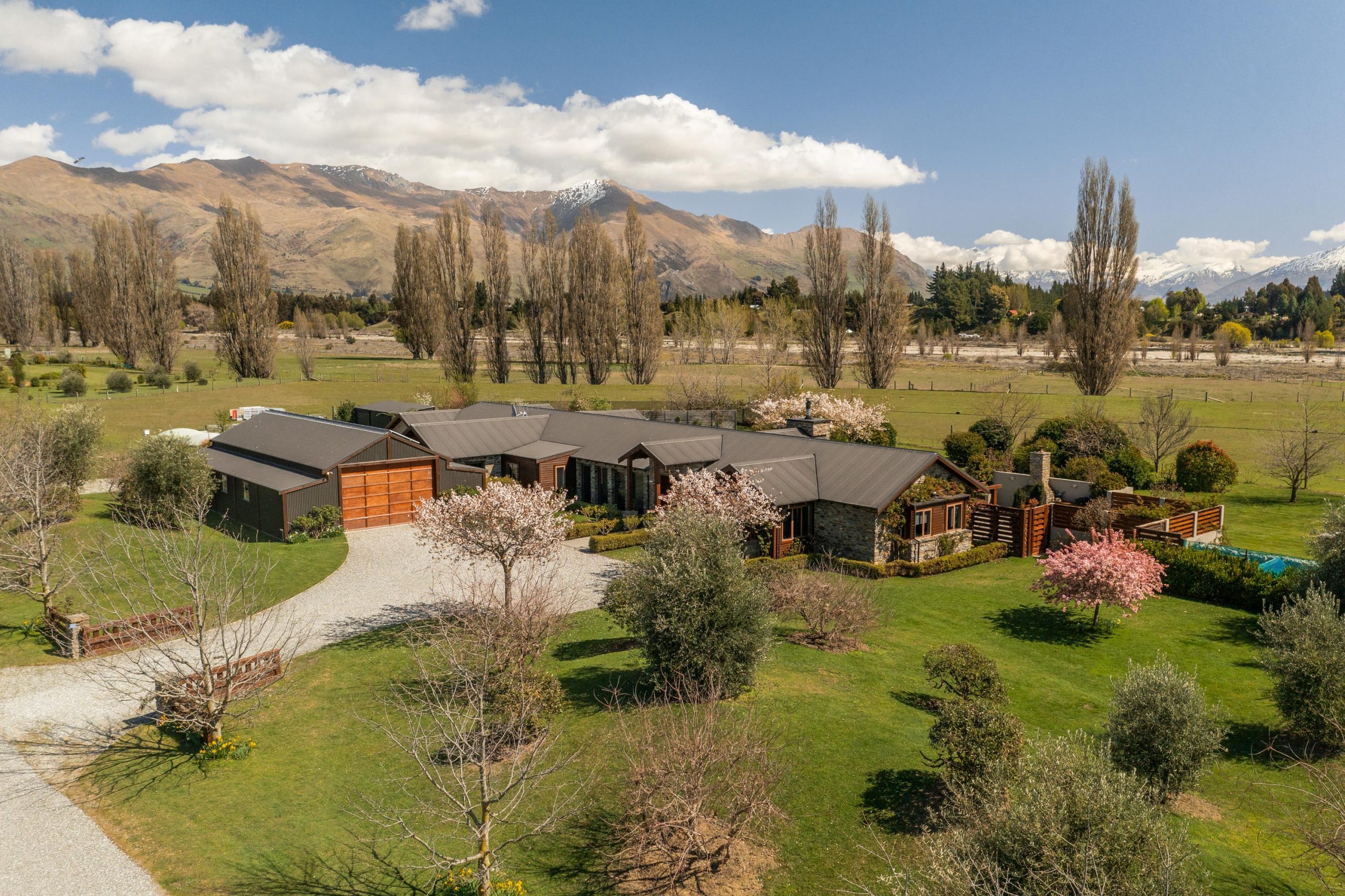 Prime lifestyle on the Cardrona River Harcourts Wanaka Resources