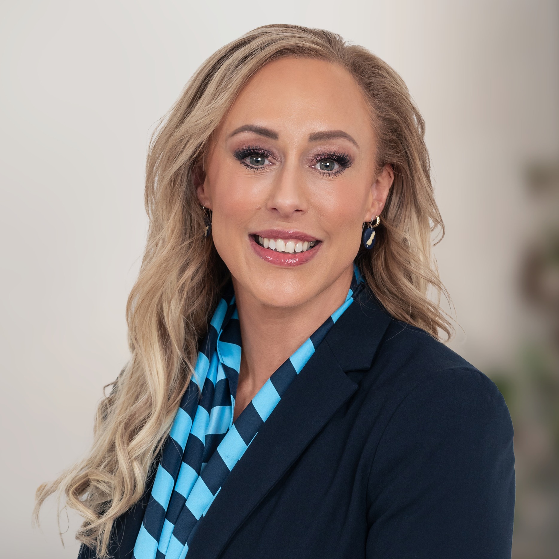 Fleur Craig Licensed Real Estate Consultant Harcourts Paremata