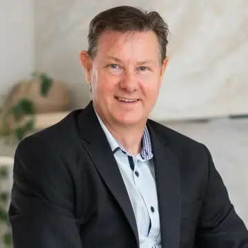 Steve Lewis