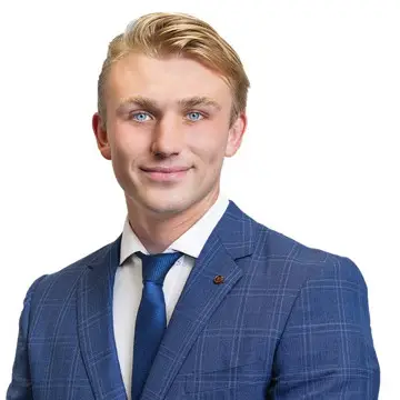 Ethan Oakes