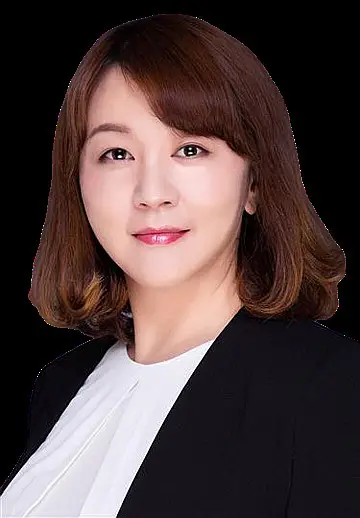 Jocelyn Wang